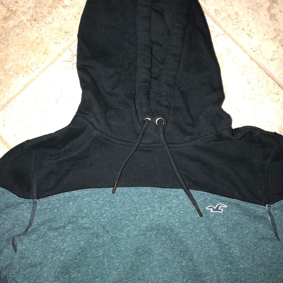 Hollister Other - HOLLISTER SWEATSHIRT
